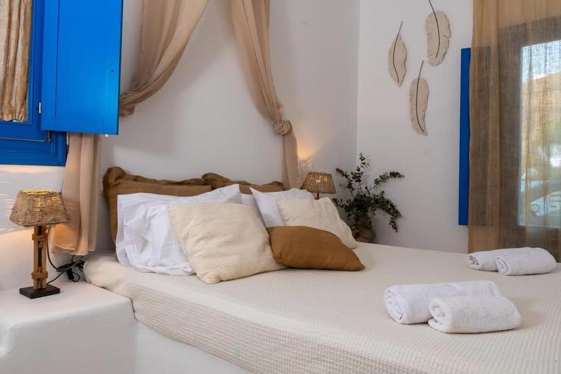 Blue Meadow Villa Livadi  Exterior photo